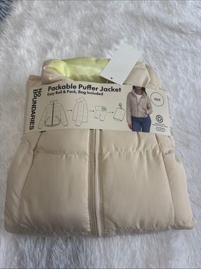 NWT NO BOUNDARIES CREAM COLORED PUFFER JACKET